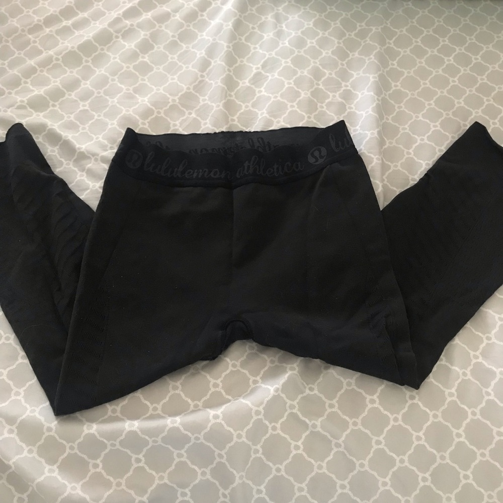 Lululemon compression crop
